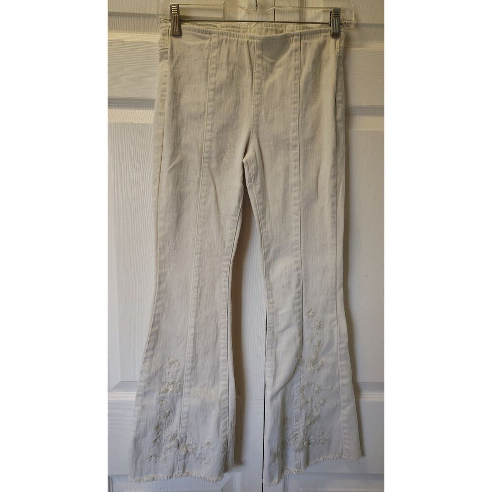 Chelsea & Violet Women's Embroidered Pull-On Flare Jeans, Size Large